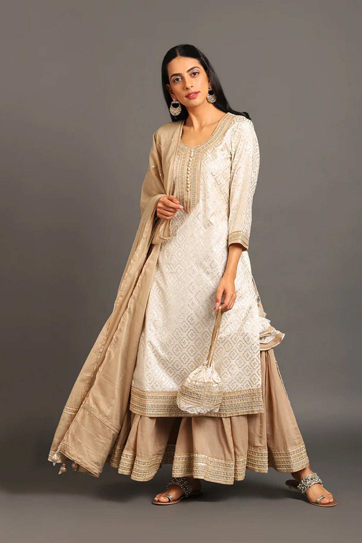 Chand Bibi Kurta Ghaghri Set