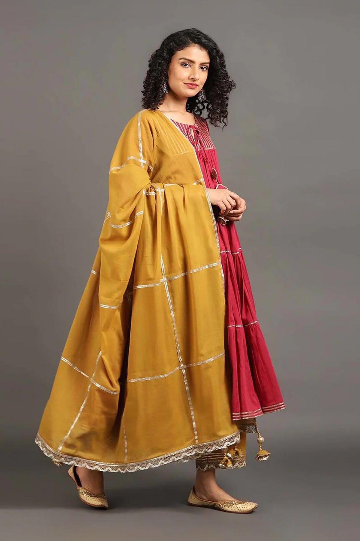 Gulabi Shama Kurta Pants Set