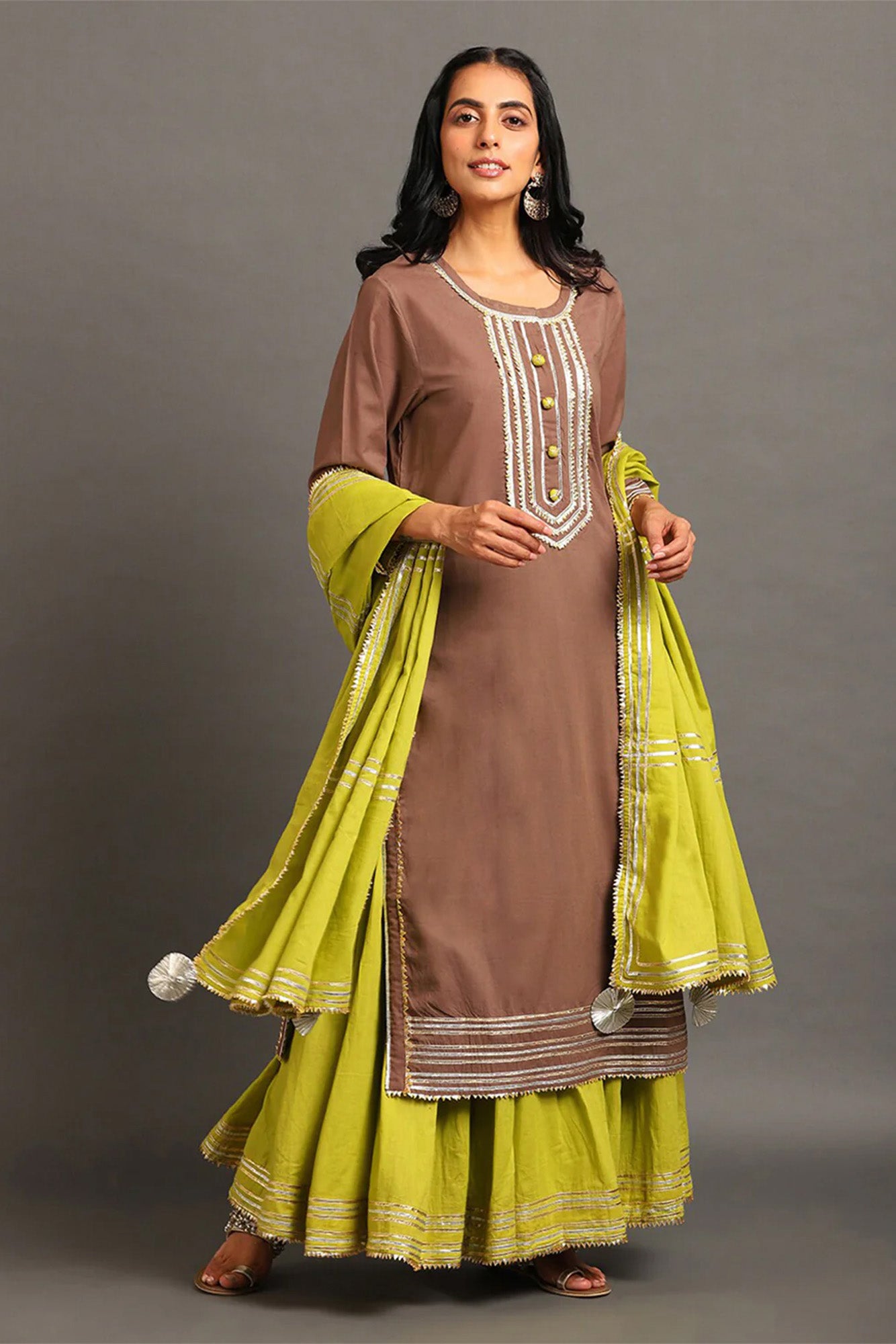 Kaynaat Kurta Ghaghri Set