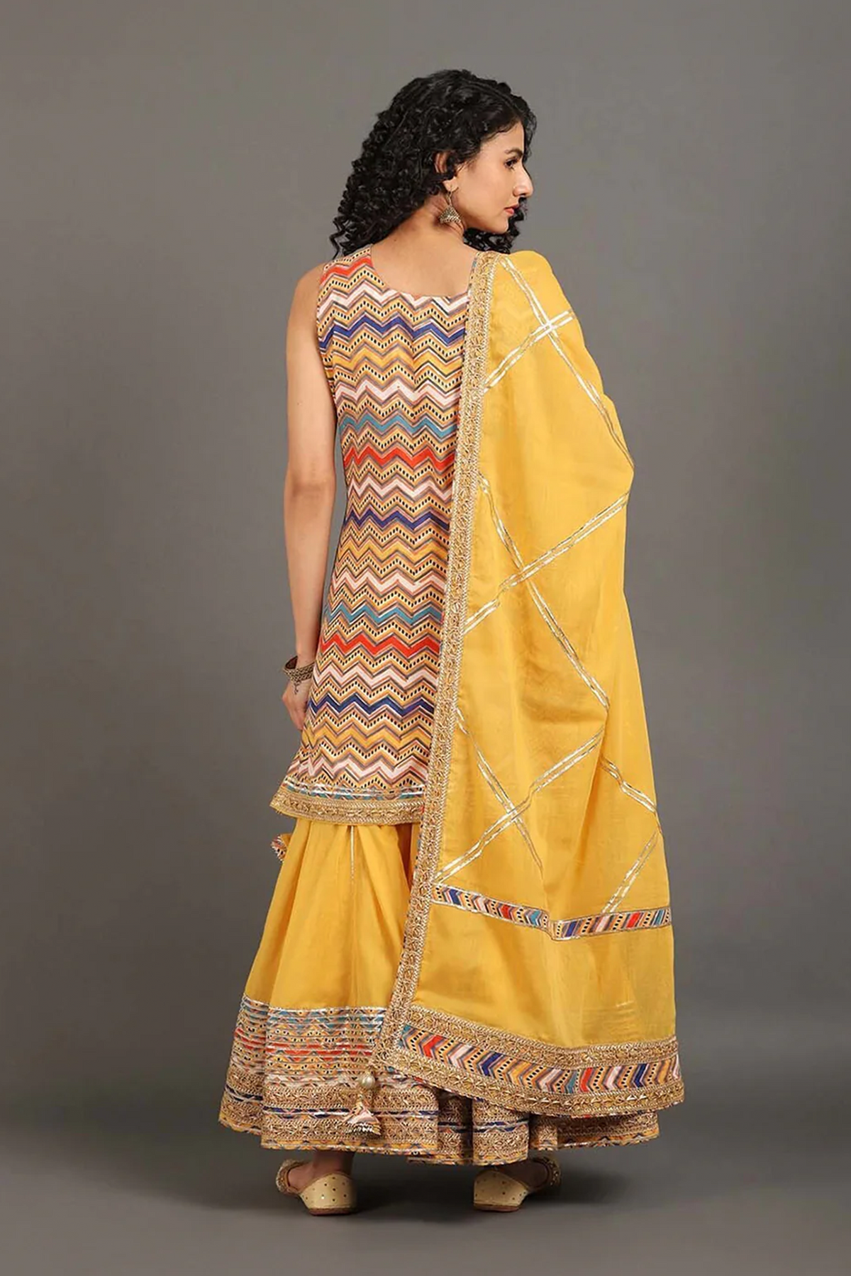 Ratna Ghagra Set