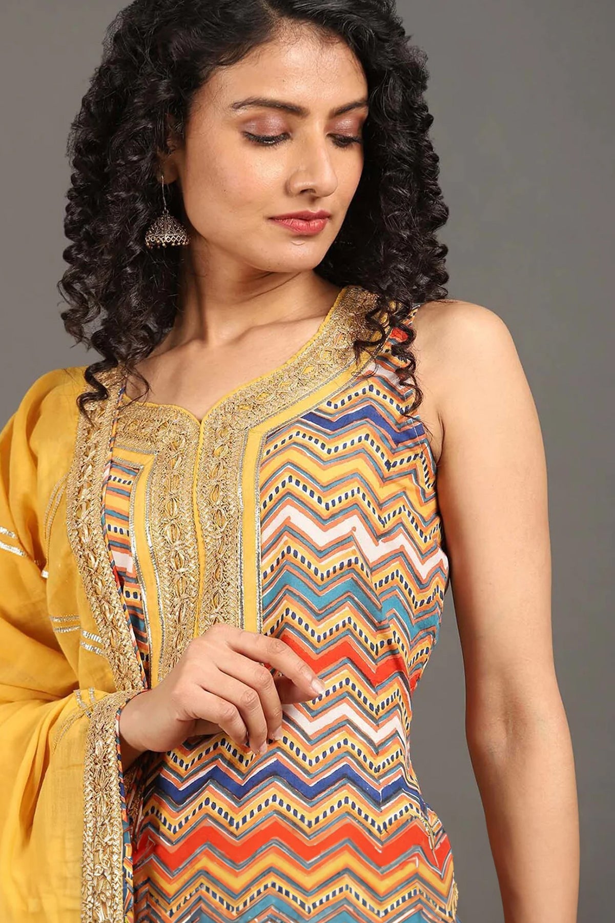 Ratna Ghagra Set