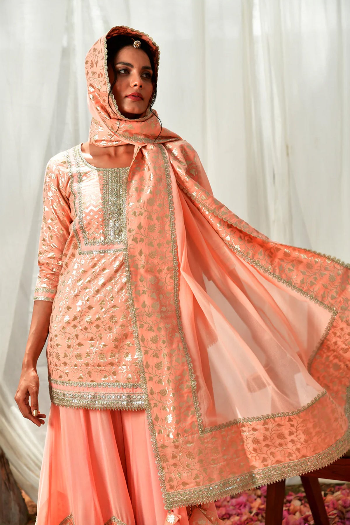 Zohra Sharara Set