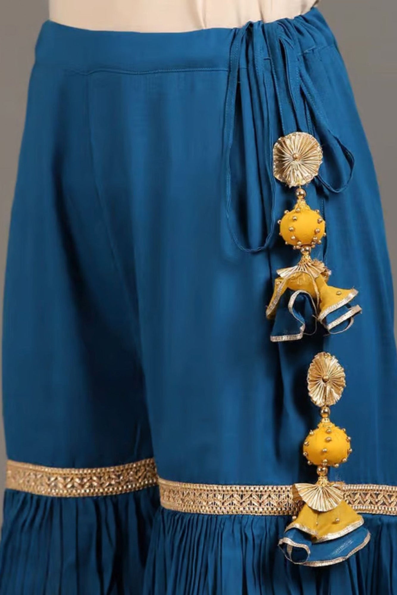 Casa Nargis Sharara Set