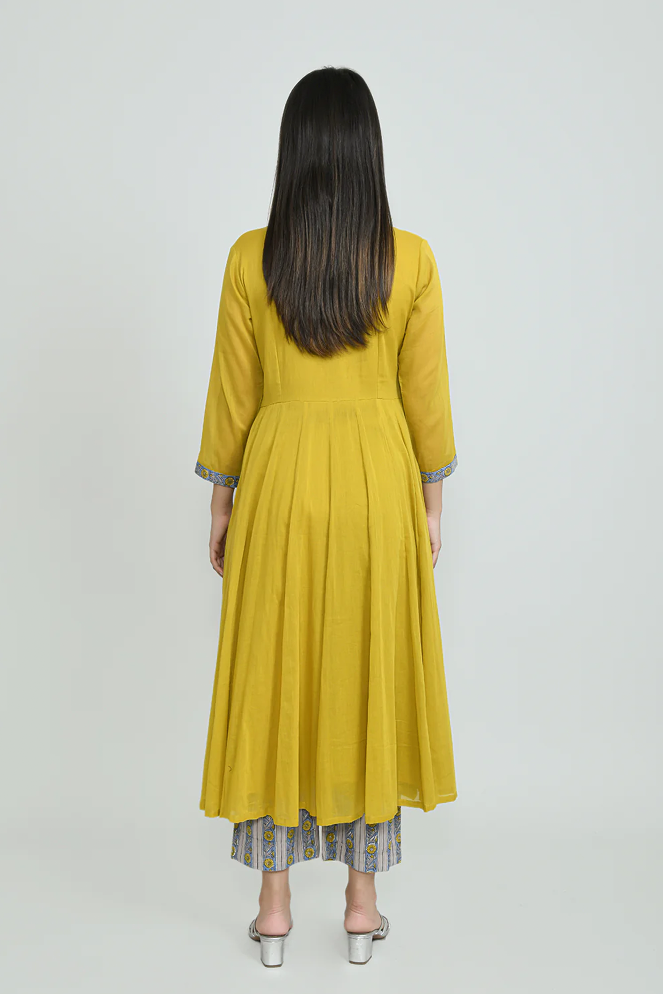 Suhani Sarson Angarkha Suit