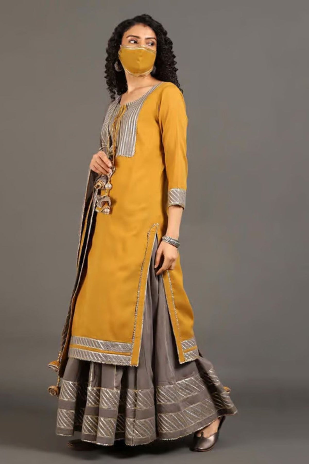 Saba Kurta Ghaghra Set