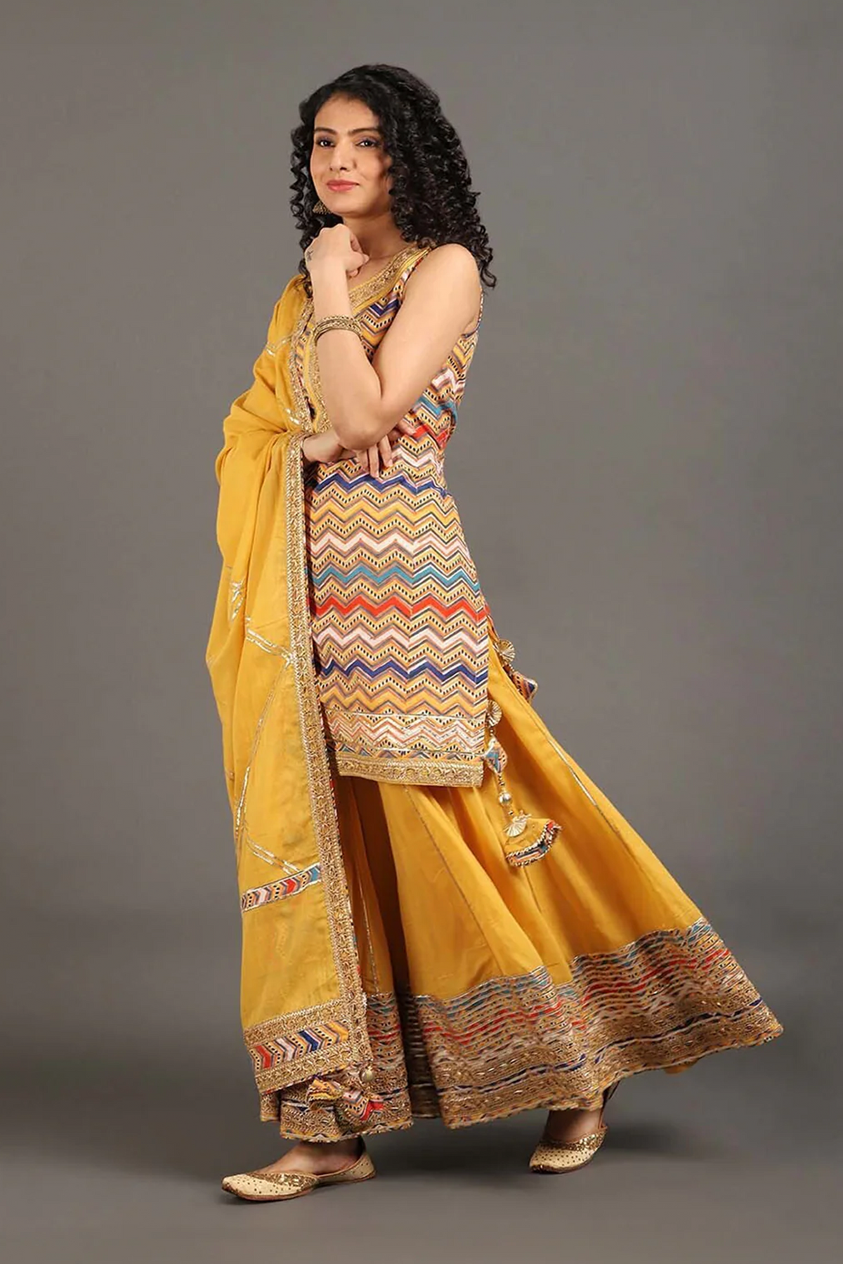 Ratna Ghagra Set