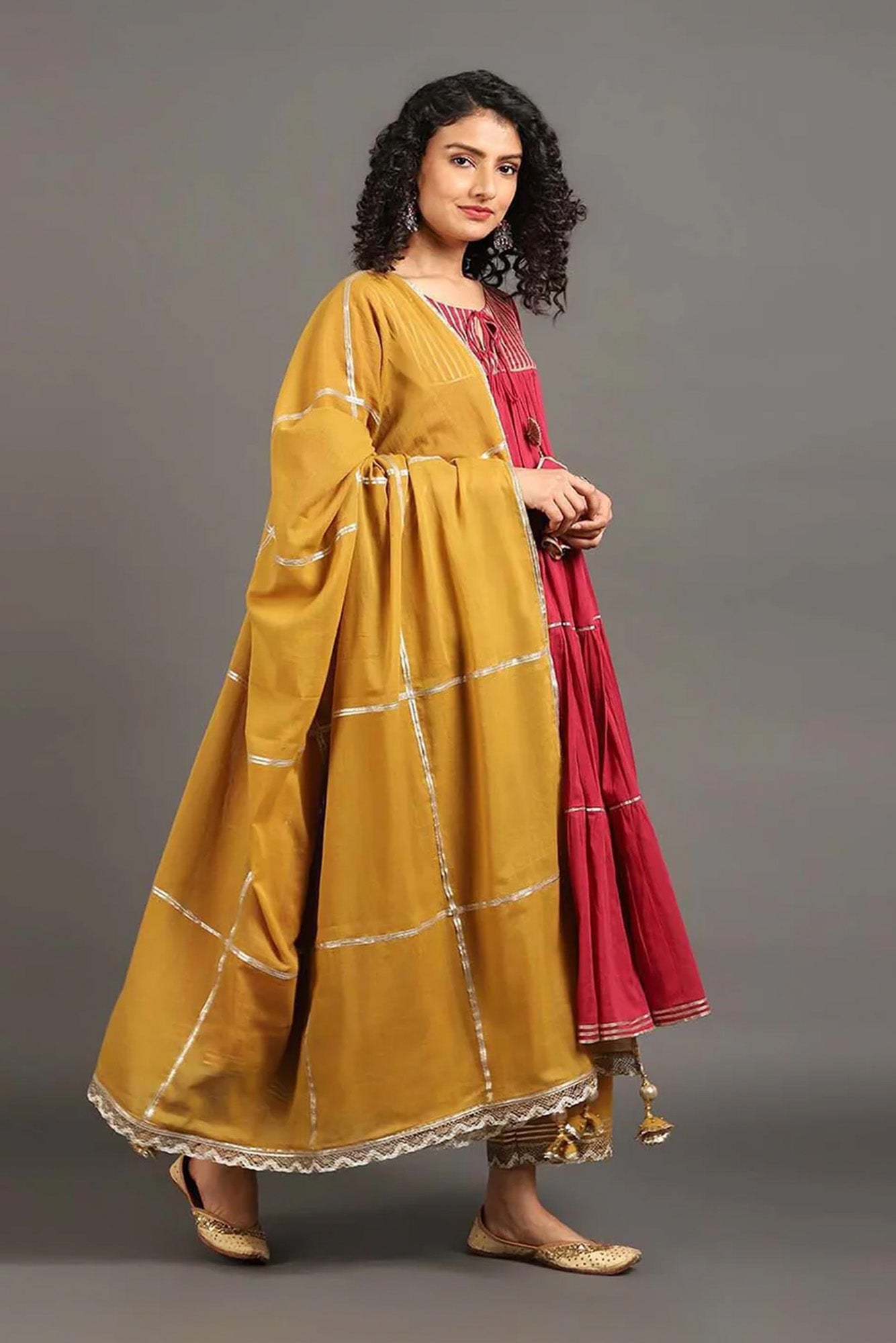 Gulabi Shama Kurta Pants Set