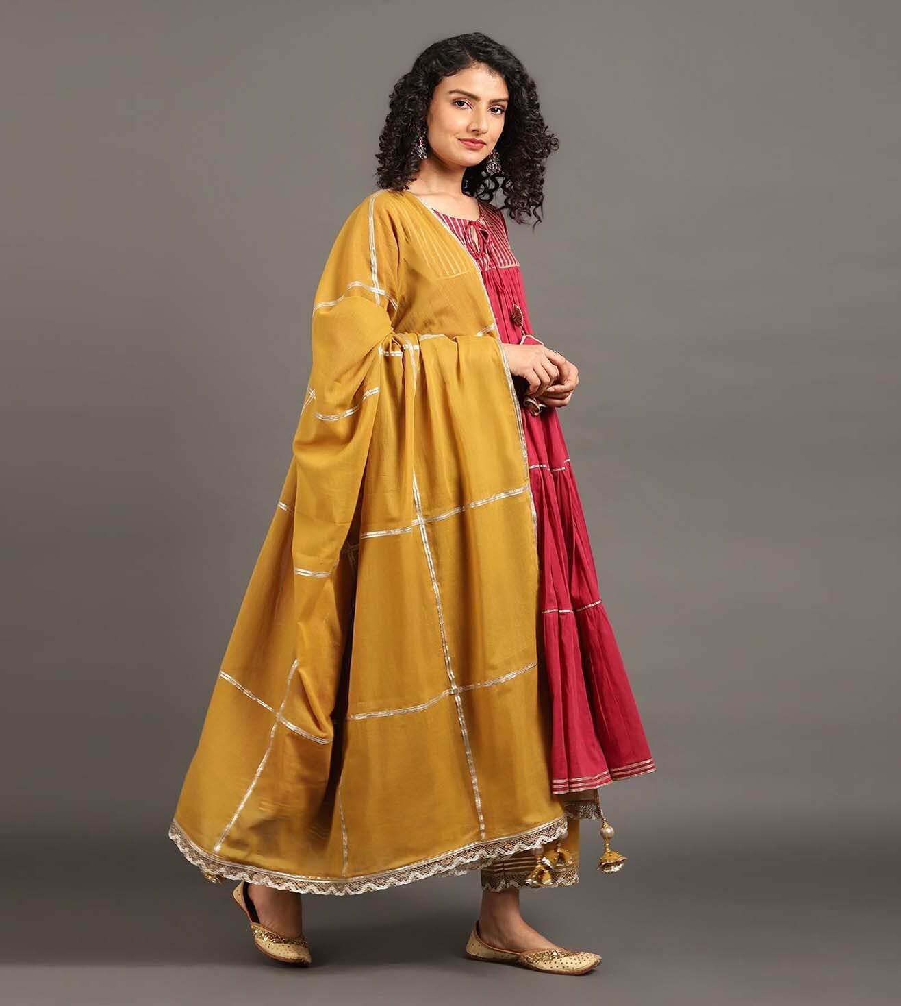 Gulabi Shama Kurta Pants Set